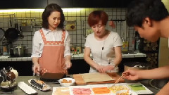 电视剧<我是杜拉拉>曝花絮 戚薇笨拙下厨显搞笑天赋