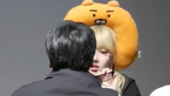 签售上遭遇针孔摄像机眼镜偷拍后从容应对