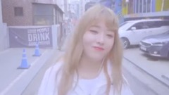 In The Rain Closeup LIVE