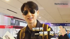 超暖心!魏晨现身台北机场筹备新专发布会