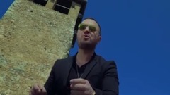 Nuk ka largesi që më ndan nga ty