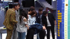 [未公开]Red Velvet Irene,用柔韧性和大叔们比一局!