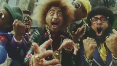 山田孝之 - アフロヘア姿でモテモテダンス披露 メンズケアブランド《MARO》