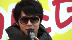 朴有天鸡丝面签名会