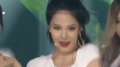 泫雅的伴舞,令人惊艳的视觉呈现而引起关注