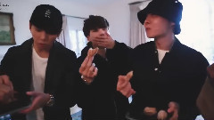 Halsey请防弹少年团吃吉拿棒