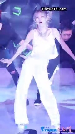 T-ara,李居丽(T-ara) - 티아라 큐리 솔로 직캠 - 다이아몬드 T-ARA QRI solo fancam - Diamond (티아라 쇼케이스) by Spinel