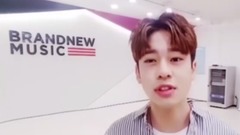 金东贤直播片段 I Just 东东 (DongHyun's first V!)