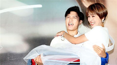 曾沛慈发片偶像打气泪崩,韦礼安公主抱心惊惊