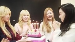 Red Velvet IceCreamTV 红贝贝给泰妍庆生 cut
