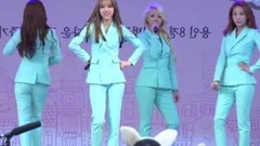 Mr.Ambiguous绿色西服帅气演出