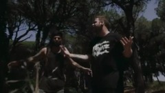 Con los ojos cerrados