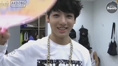 防弹少年们疼痛时 & 很热吧 & V的眼镜 & JIMIN的翻身技巧