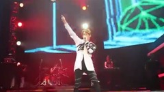 是英雄的站出来