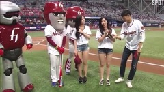 泰荷&乔炫 韩职棒KBO联赛 开球