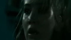 电影<街尾之宅>精彩片段之Flashlight