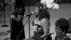 Martha Reeves - Dancing In The Street