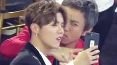 芭莎慈善夜 鹿晗 美食和自拍