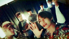 The Chainsmokers,防弹少年团 - 金泰亨推特更新:与TheChainsmokers防弹少年团ryt now 17/09/12