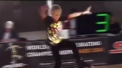 堪称原地小陀螺 轮滑小女孩逆天旋转瞠目结舌