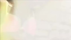 因扎吉女友火辣 秀椰子奶令人心随"波"动