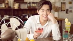 千万不要穿白衬衫出现在你的男友或女友面前