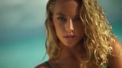 欧美嫩模 迷人肤色酥胸长腿 挑逗你的视觉极限