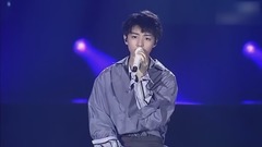 一秒泪奔!王俊凯与自己对唱《给未来的自己》