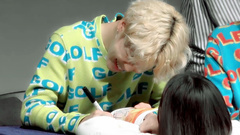 这位妹子又和朴智旻和郑号锡互动对话 新村签售会 17/09/30