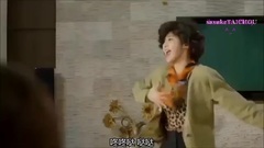 看到本女神还不跪下