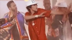 蜘蛛侠与美少女特工队,电影明星当歌星,现场演出好功底!