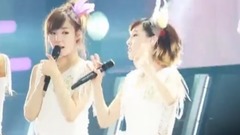 泰妍谈话时可爱的跳跳跳