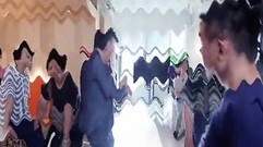 电视剧<盲约>蒋欣陆毅旁若无人片场疯狂尬舞