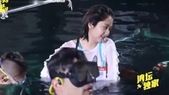 电视剧<浪花一朵朵>狠心导演竟叫谭松韵揣铁块跳水