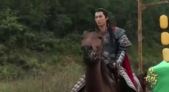 电视剧<楚乔传>楚乔霸气回头带走秀丽军