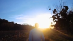 不离不弃,不容易