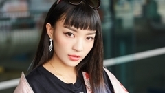 VAVA: 中国有嘻哈巴黎有"蕉VA"_ <香蕉街拍>巴黎拍摄花絮