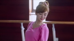 毛晓彤教木头王传君跳舞