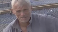 把一只鸭子放进食人鱼池塘,一分钟后只剩空壳