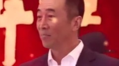 风雨中撑起一把伞