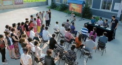 电视剧<梦想越走越近>第35集预告-赵家要搞股份制 引发村民质疑