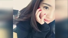 杨幂零表情气场全开 一路获黑衣保镖开道