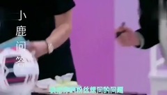 鹿晗边颠球边快问快答,因为这个问题分心了