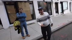 万圣节狂欢星球大战加速器飙驰大街,服了这些能造的老外