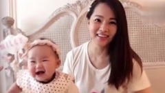 都说章子怡和汪峰的孩子丑 你是没看过她的孩子