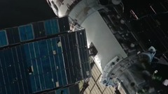 <太空救援>曝"浩瀚"版预告 宇宙奇观险象环生