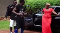 mmmmh..!! HUYU DADA NI BALAA SASA, SIYO KWA STYLE HII, JIONEE MWENYEWE