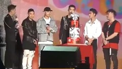 吴亦凡2017生日会现场爆棚数万粉丝齐祝凡凡生日快乐