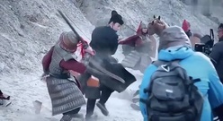 电视剧<醉玲珑>曝陈伟霆打戏花絮 眼神凌厉剑气如虹