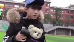 【我们的少年时代】三小只幕后拍戏实力卖萌